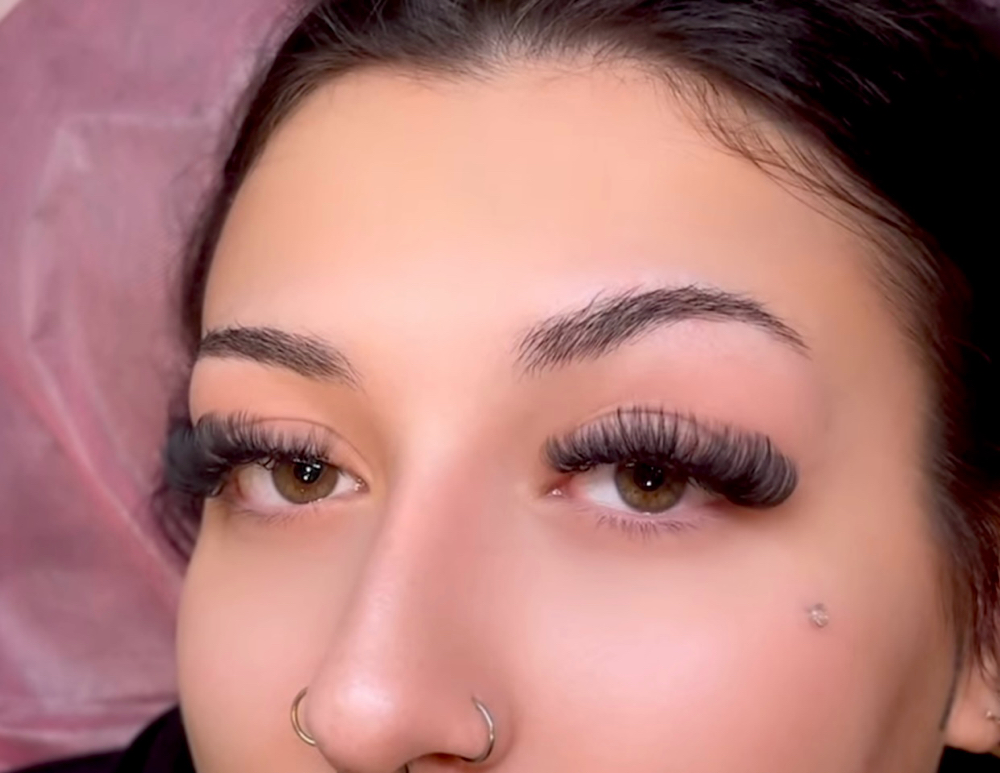 Volume Full Set at LashEnvy Aesthetics in Boardman, OH