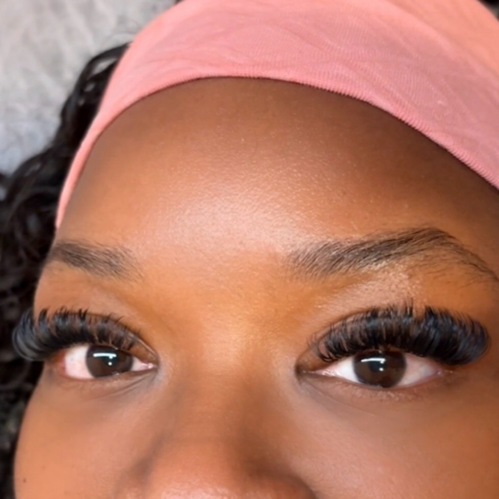 Volume Full Set at LashEnvy Aesthetics in Boardman, OH