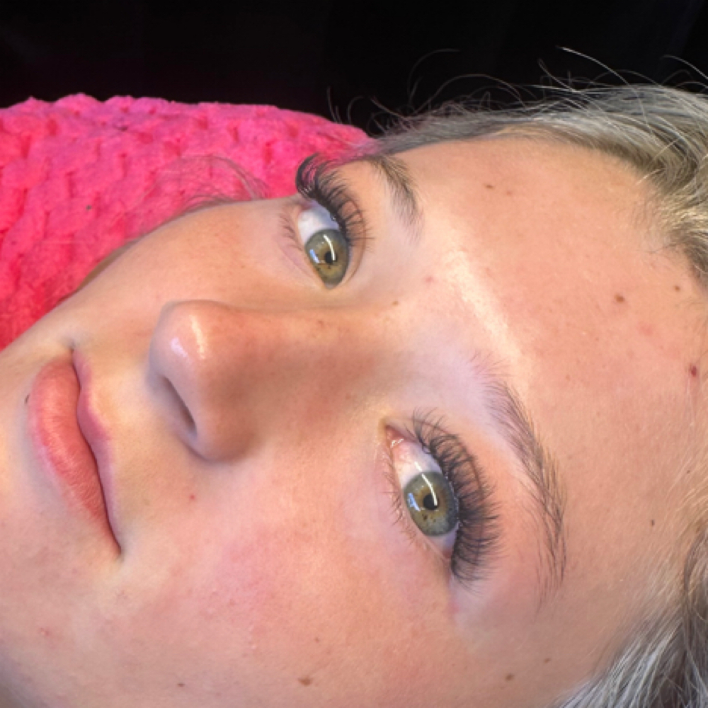 Hybrid Eyelash Extensions at Kins N Koe in Knoxville, TN