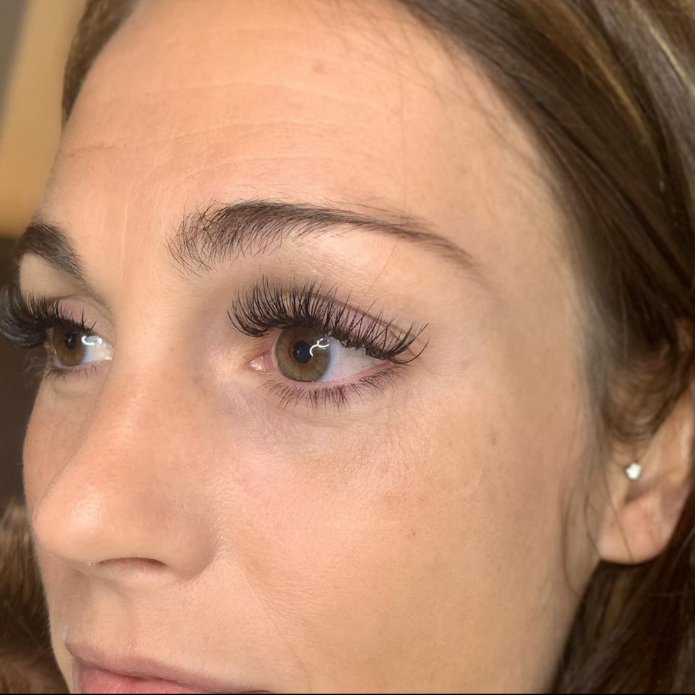 Mini 1 Week Lash Fill at Mirada Esthetics in Franklin, TN