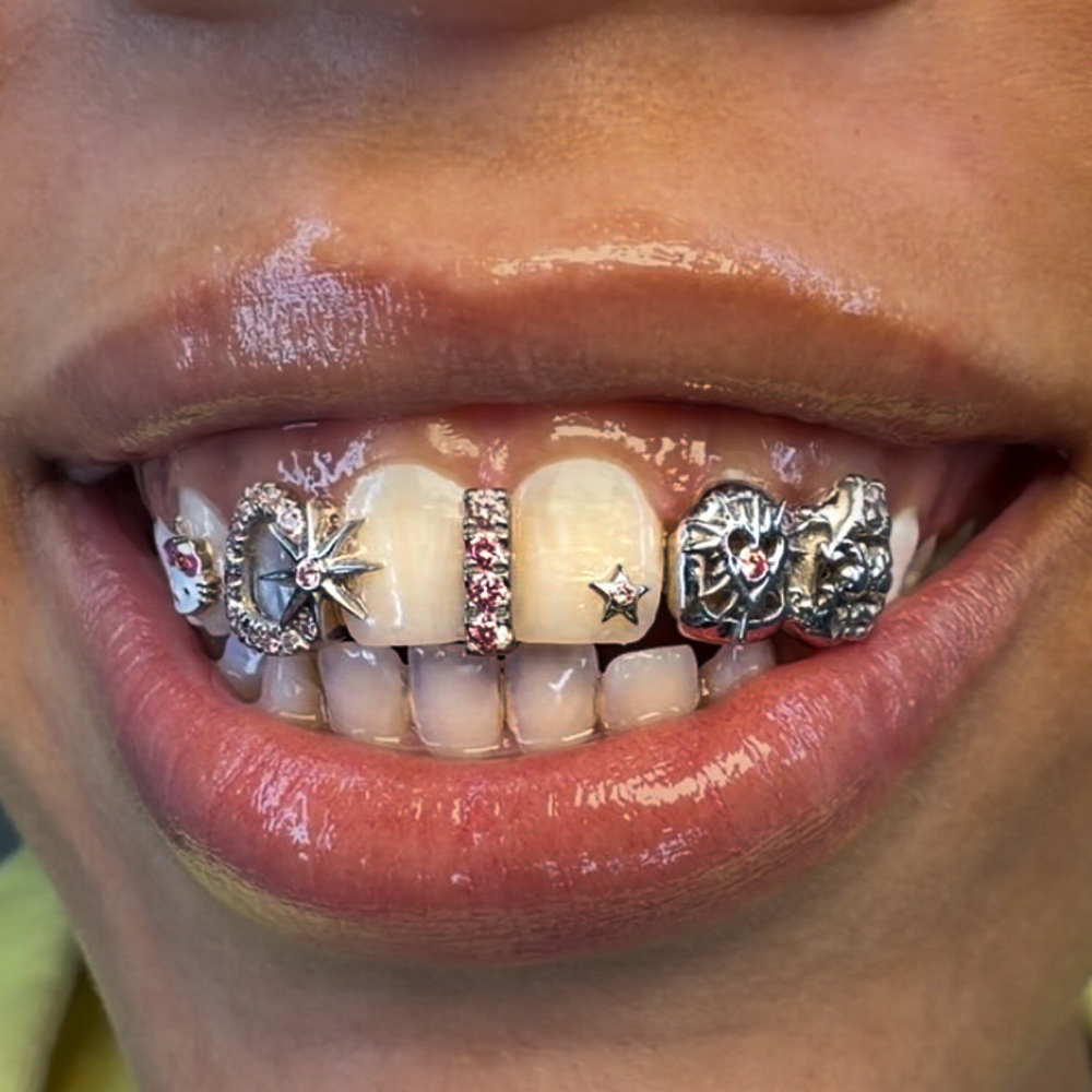 Toothgems + Simple Grillz at PsychoTeeth in manhattan, NY