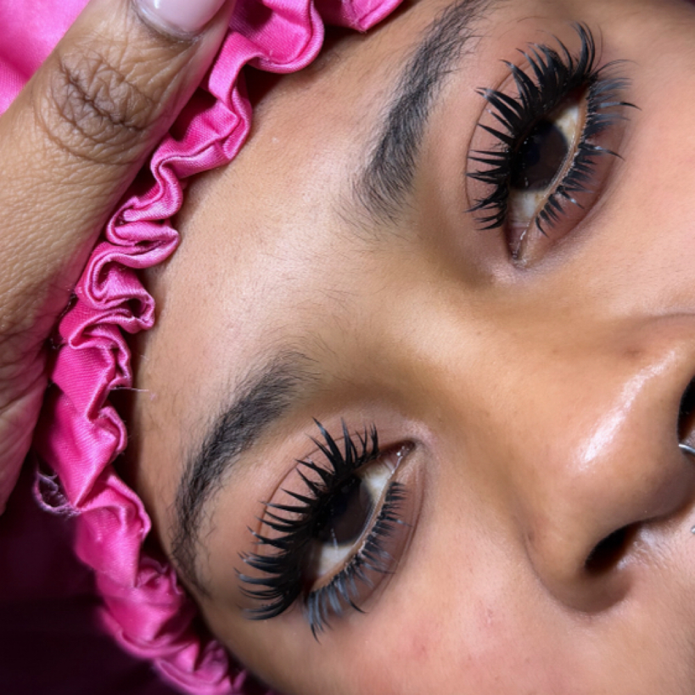 WET LOOK KLUSTERS at Pheebeesbeautybar in Palm Bay, FL