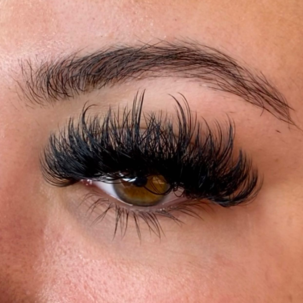 Mega Volume Full Set at LUXX WINK in Glendale, AZ