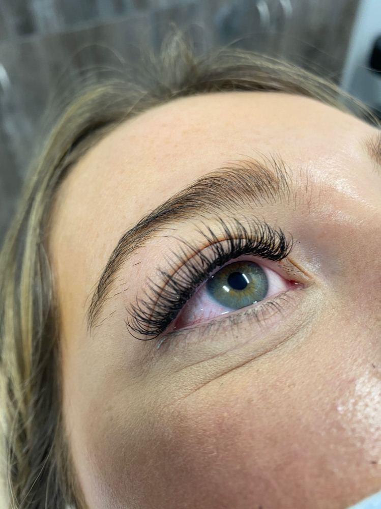 Classic Lashes ( Full Set )