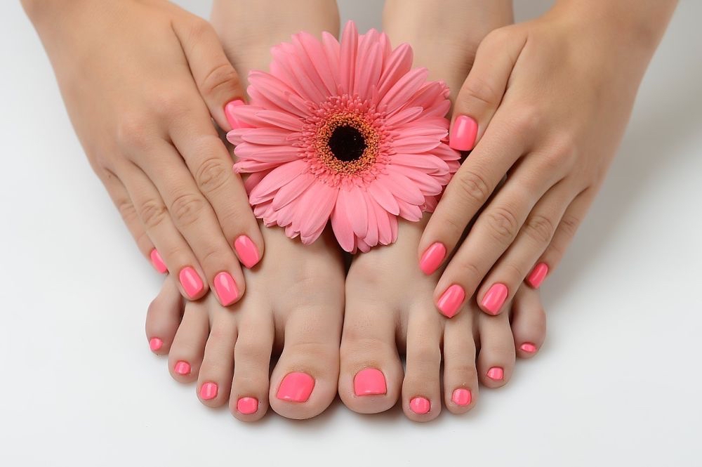 Manicure With Gel+Pedicure