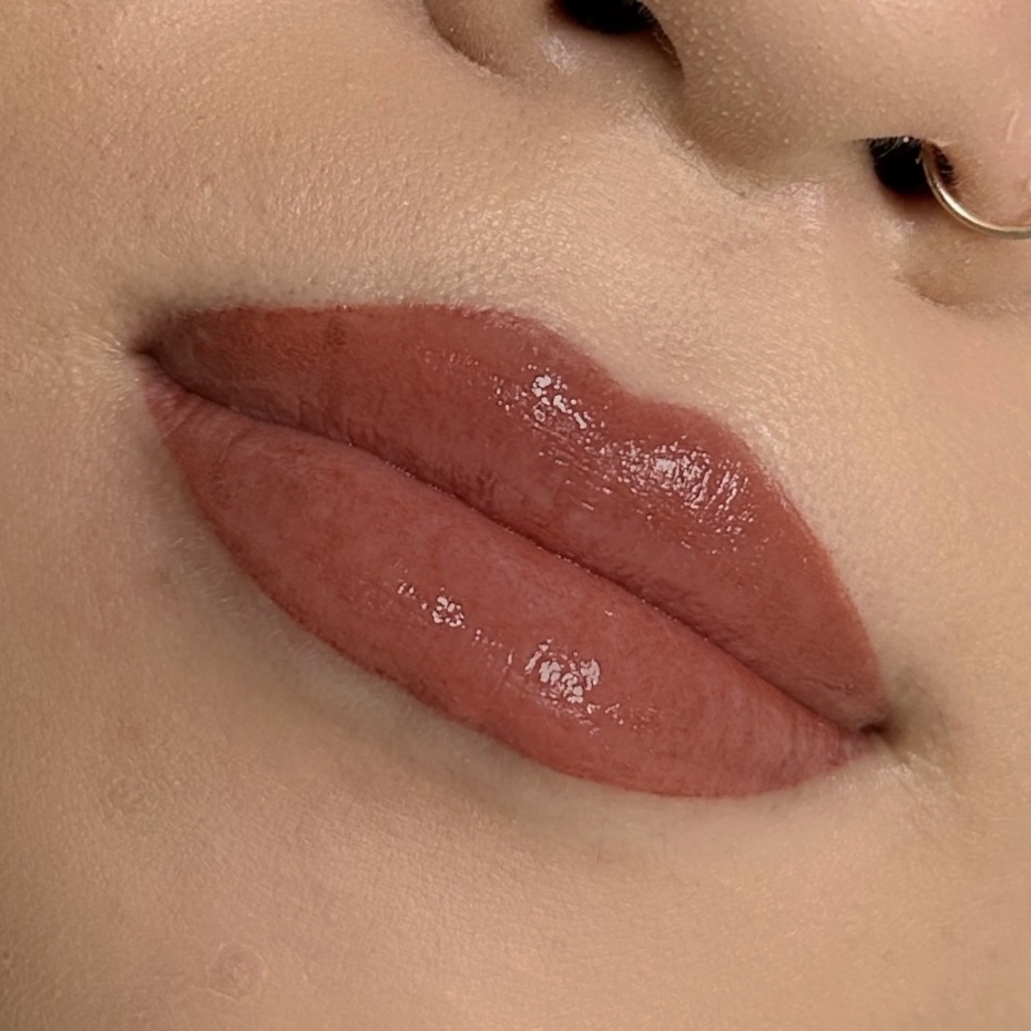 LIP BLUSH