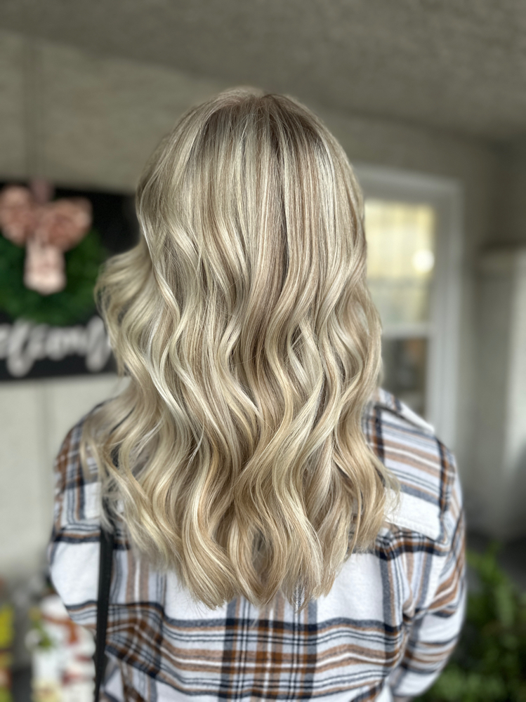 Shampoo, Cut & Style