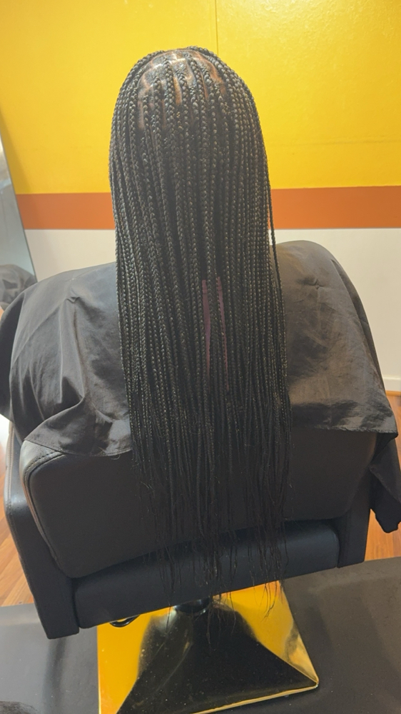 Medium Knotless