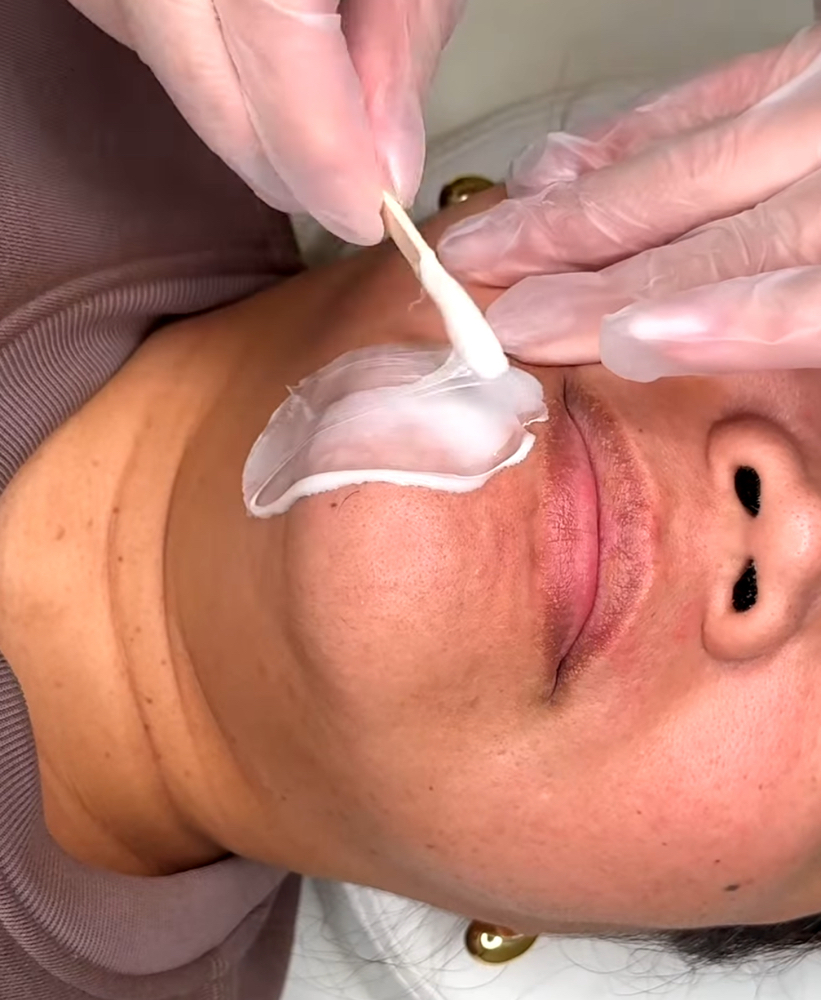 Chin Threading / Waxing