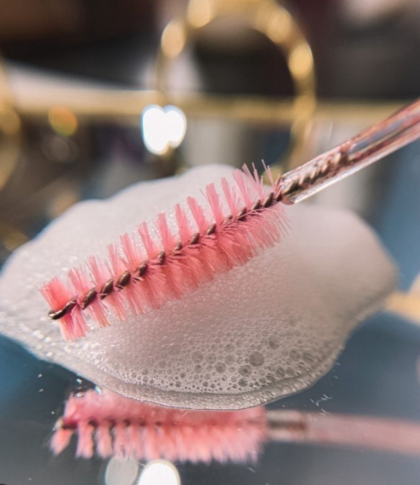 BROW WAX + LAMINATION