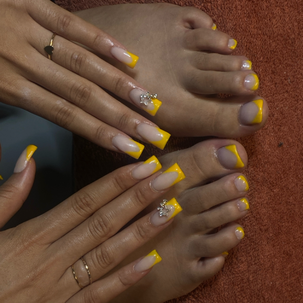 Lala’s Bundle Deal at Lashes By Lala LLC in Opelousas, LA