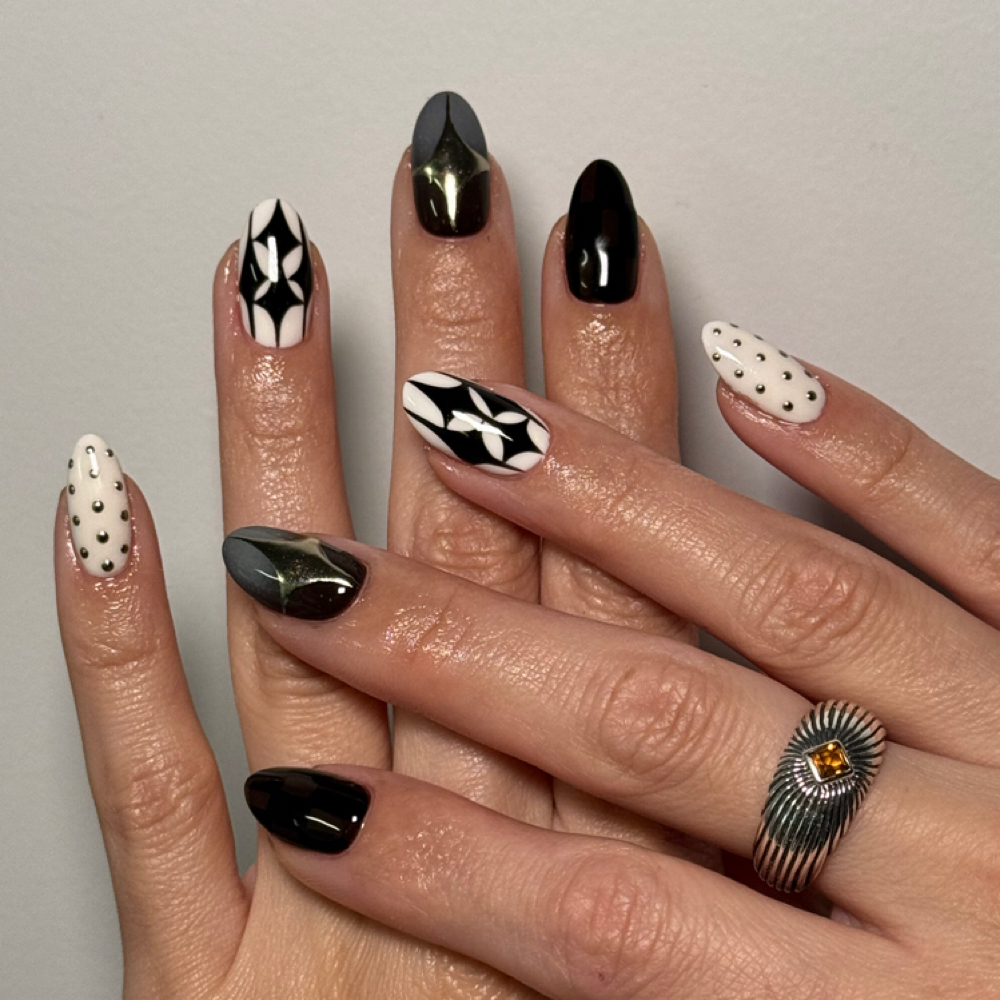 Designs at Ridiculiz.nails in Paramount, CA