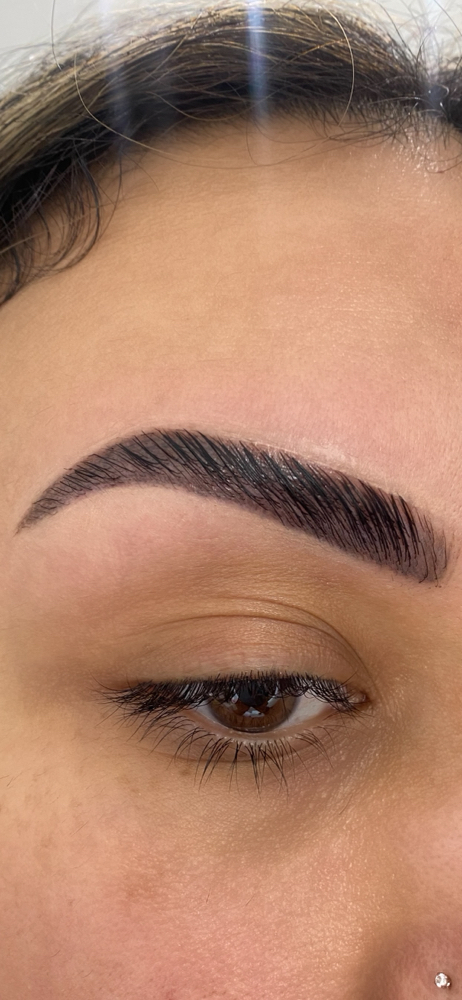 Brow Lamination & Tint