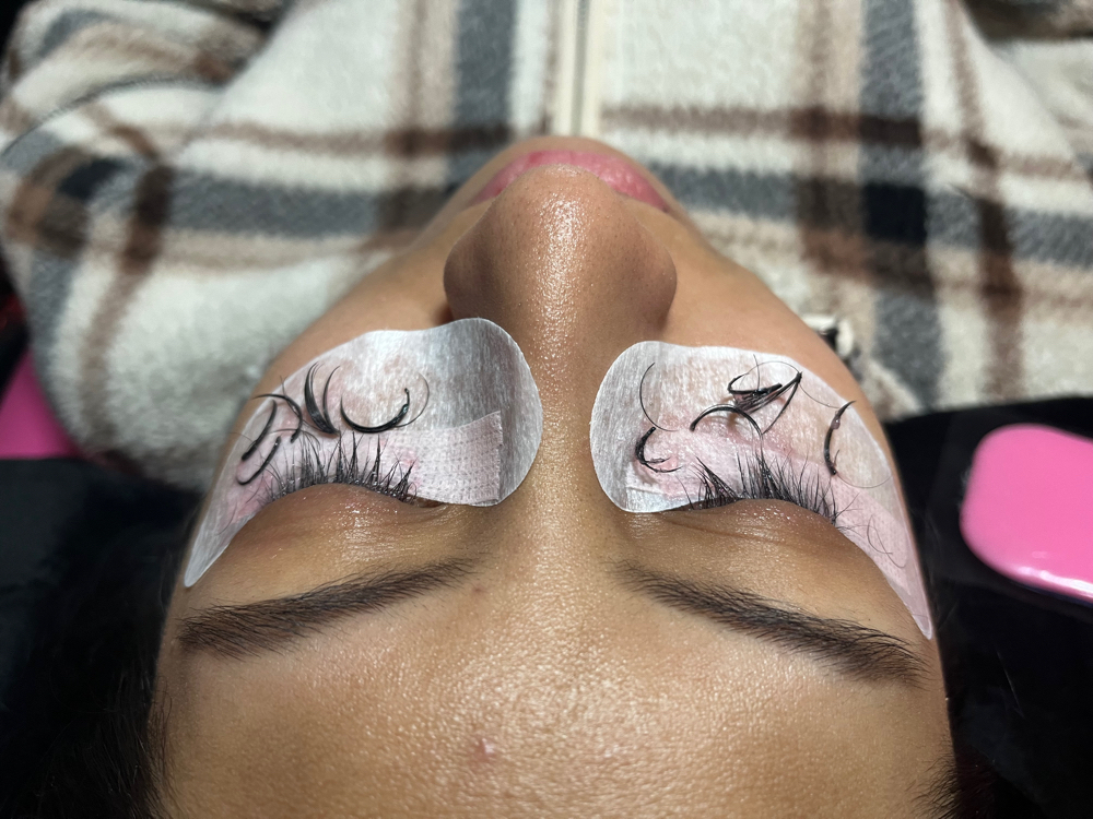 Lash Removal