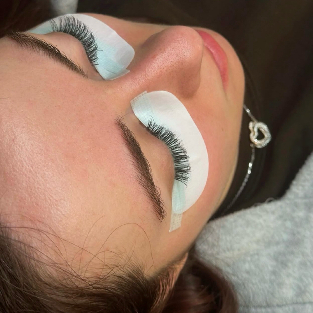 Classic Fill (3-week) at Court's Lash Room in Woodstock, CT