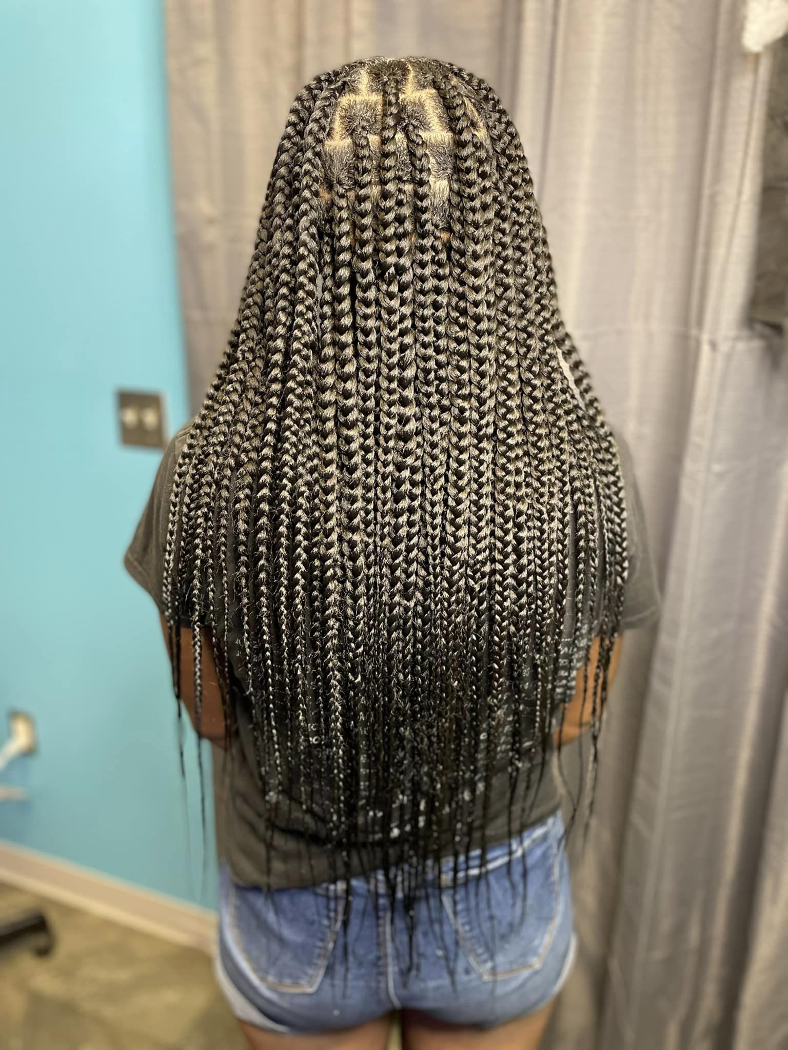 Medium Knot-Less Box Braids