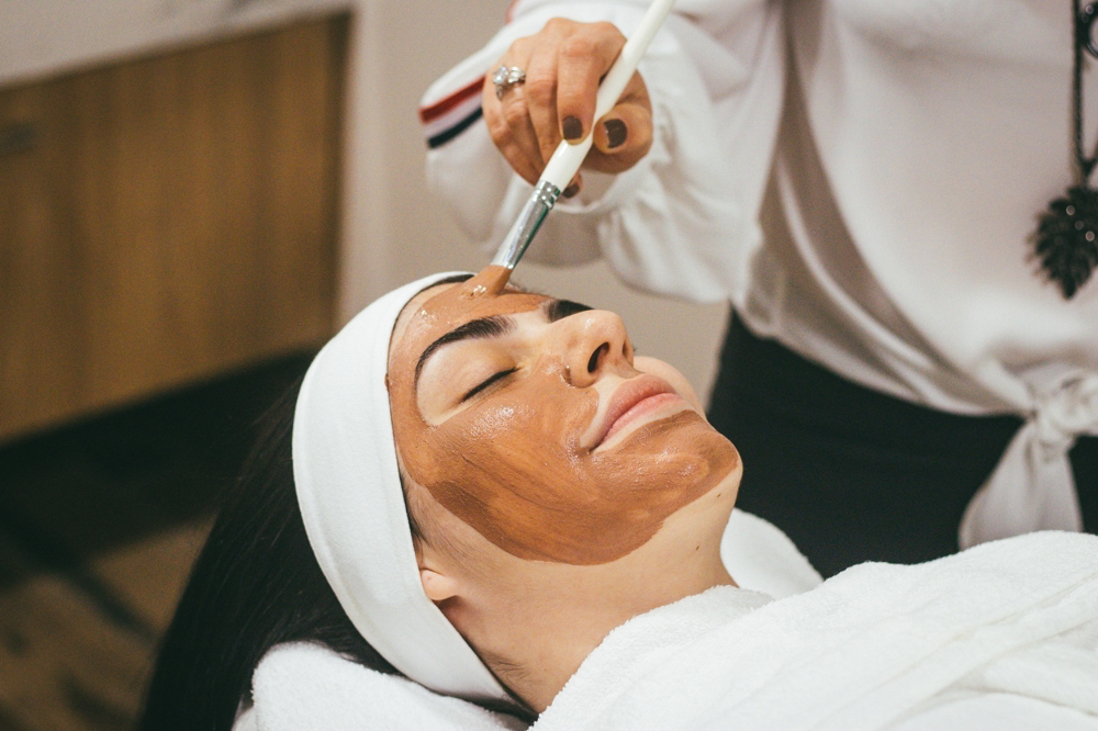 60 Min Custom Facial