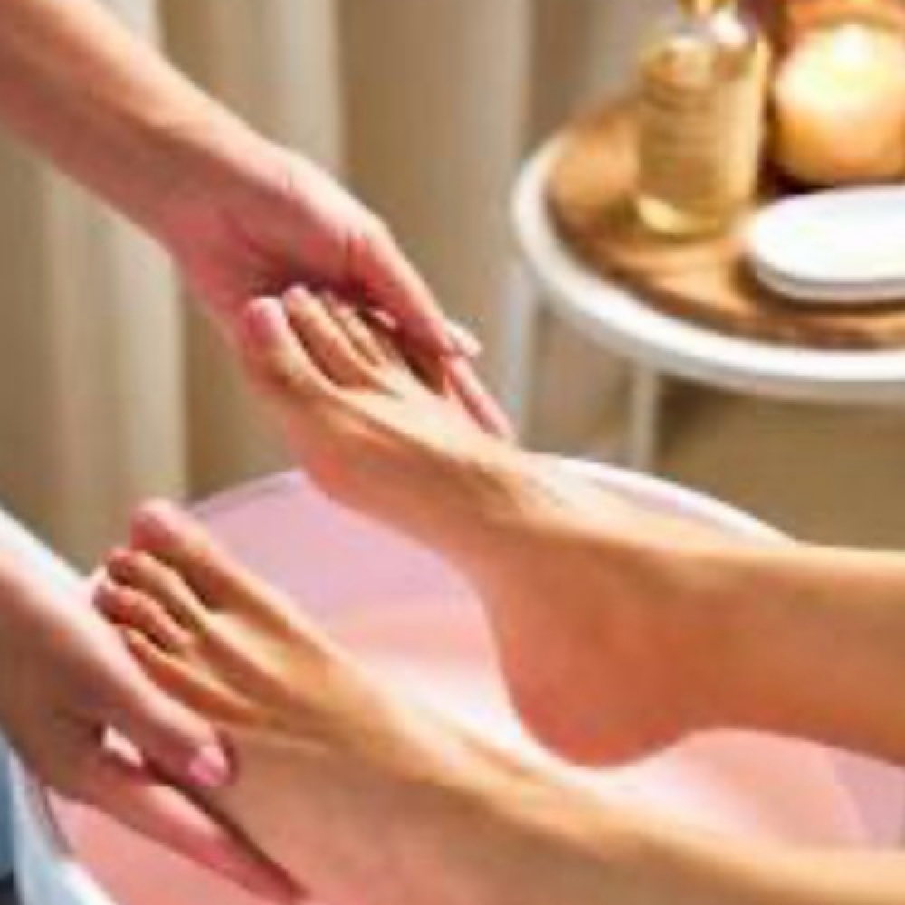 Deluxe Pedicure at Zoei Jade Nails in Fort Myers, FL