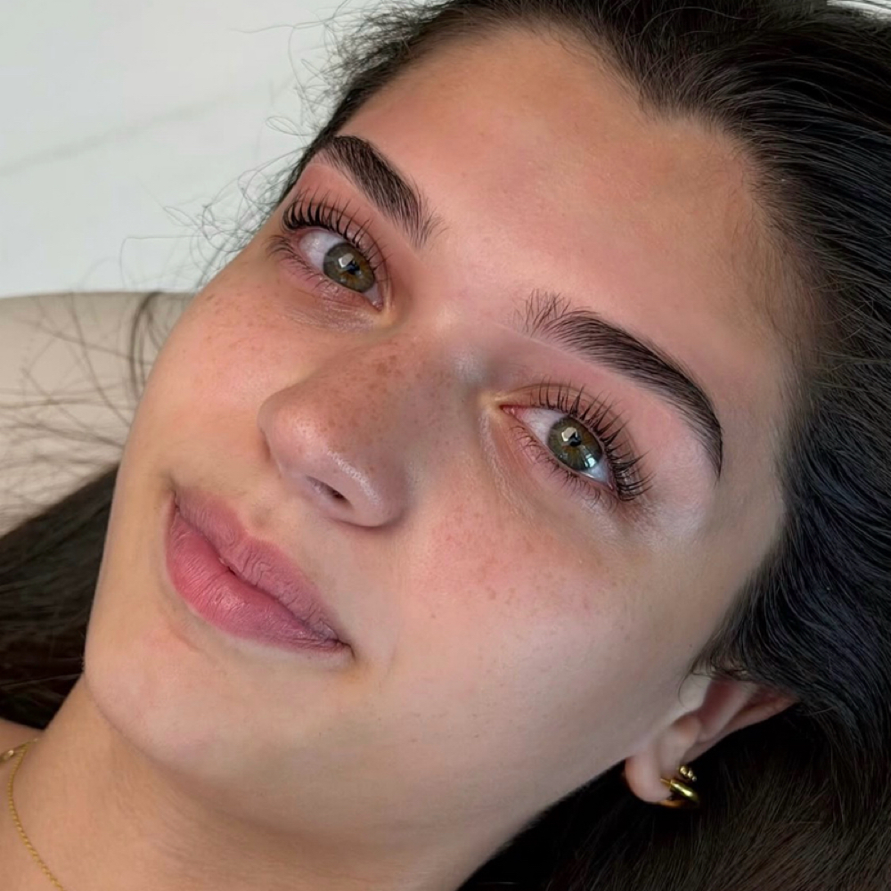 Brow Sculpt at Miami Beauty Corner in Miami, FL