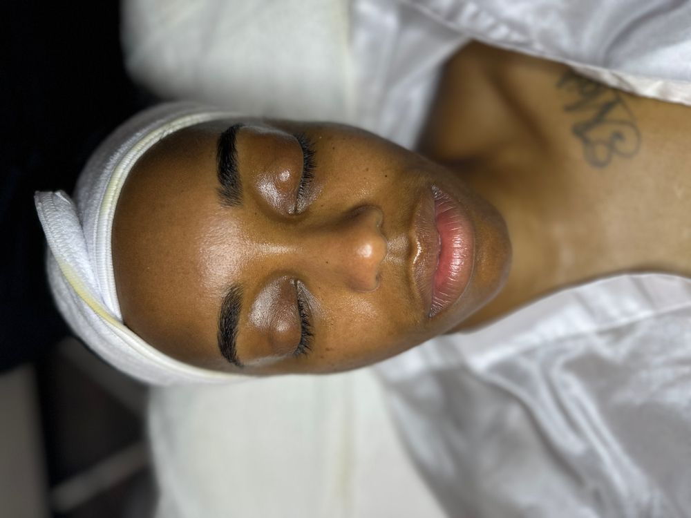 Signature Glow Facial