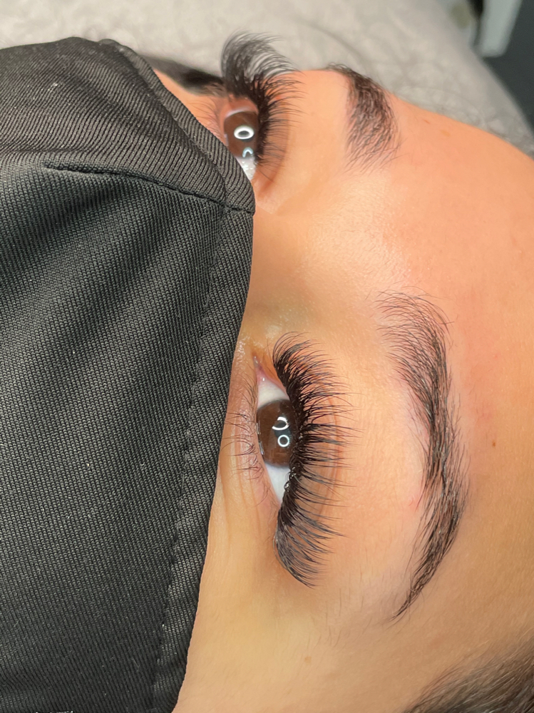 Hybrid Lash Fill at Lashedbytania in Orlando, FL