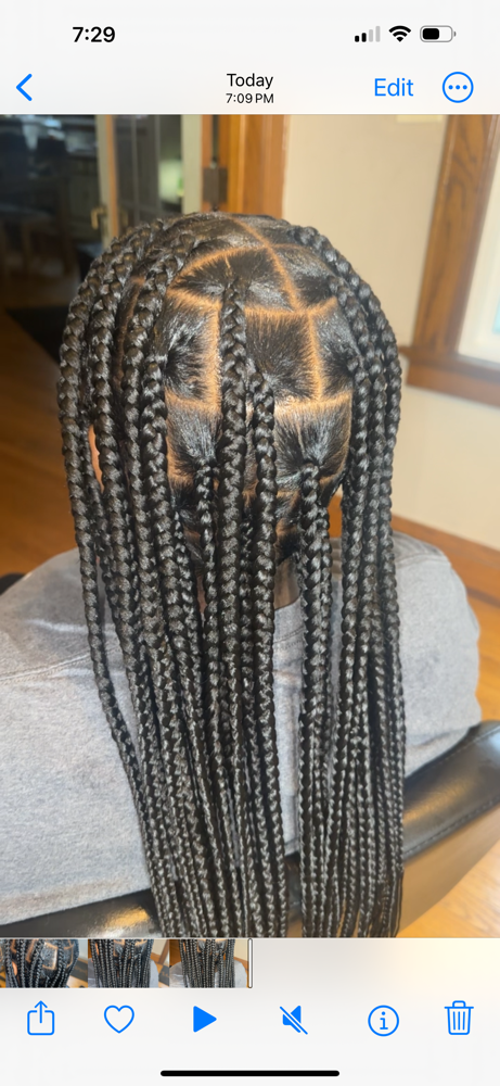 Jumbo/ large  Knotless Braids