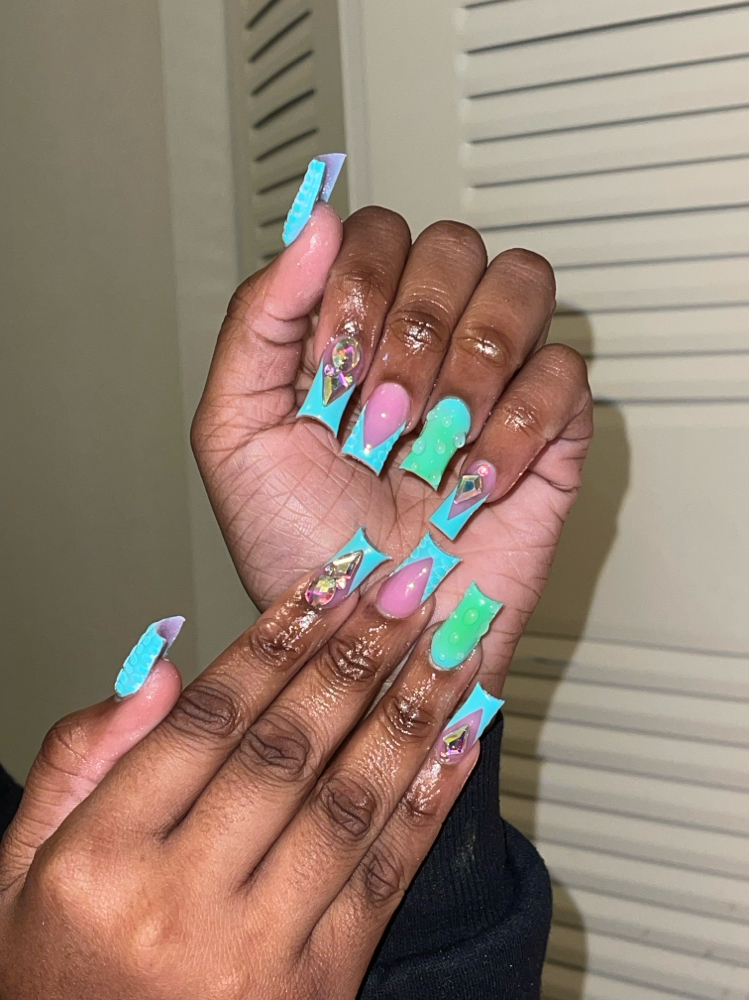 Freestyle Nails