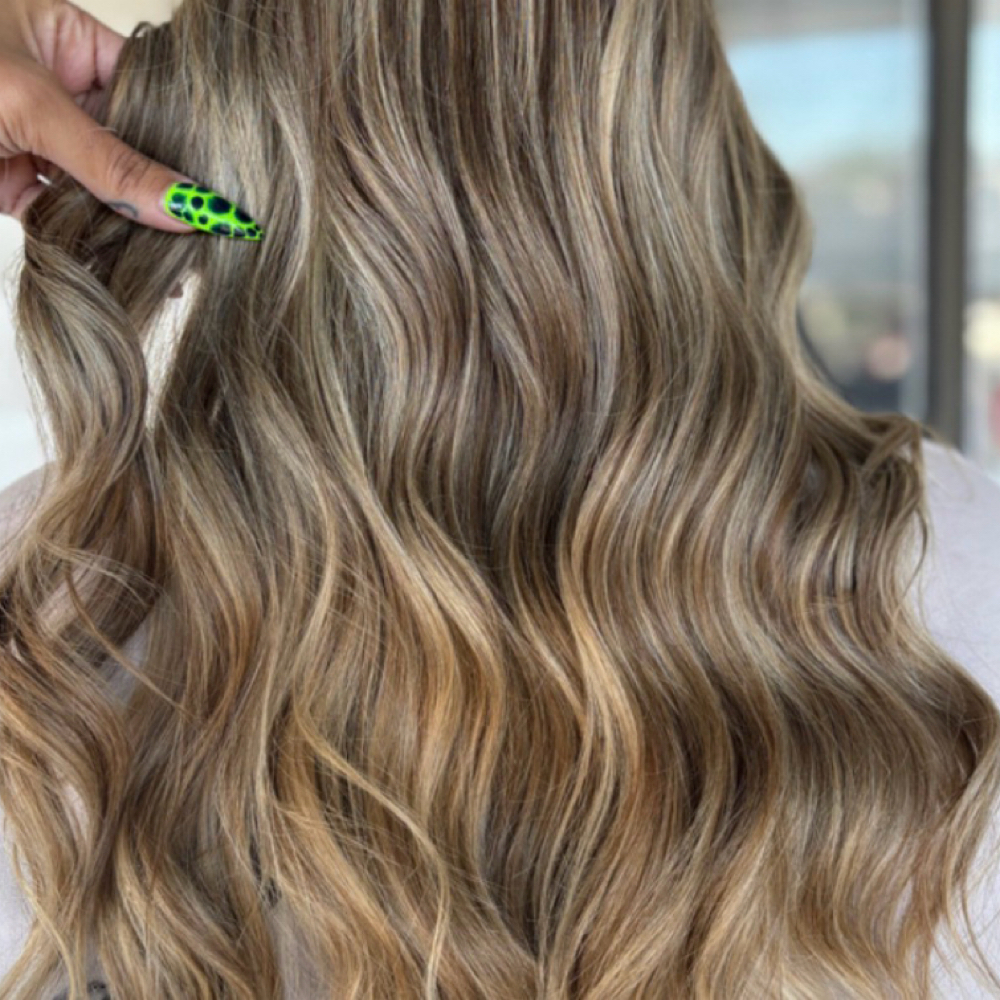Mini Blonding/ Lived In at Courtney Ward @ Pretty Poison Beauty Parlor in Johnson City, TN
