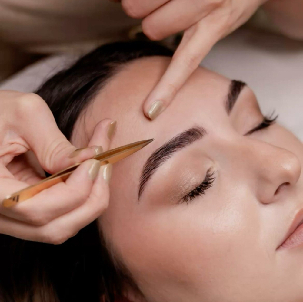 Brow Wax & Tint Combo at Renew & Radiate LLC in Conifer, CO