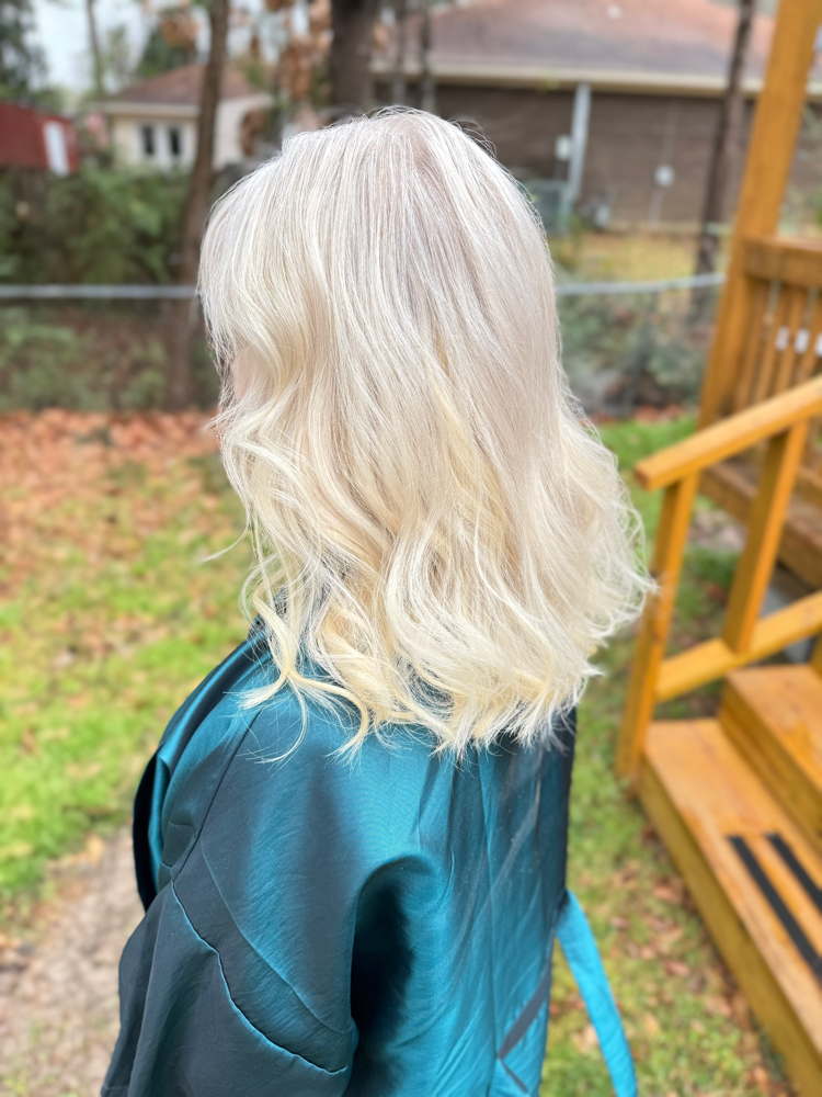 Shampoo/blowout