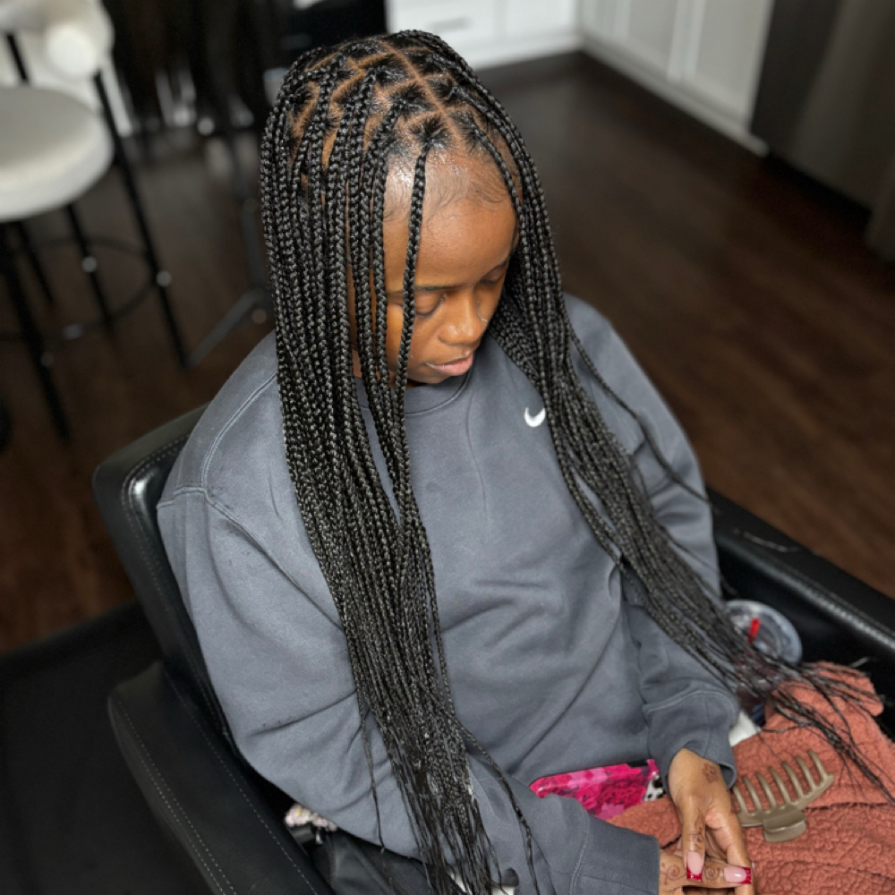 Medium Knotless 💕 at SheStyles.BySarai in Aurora, CO