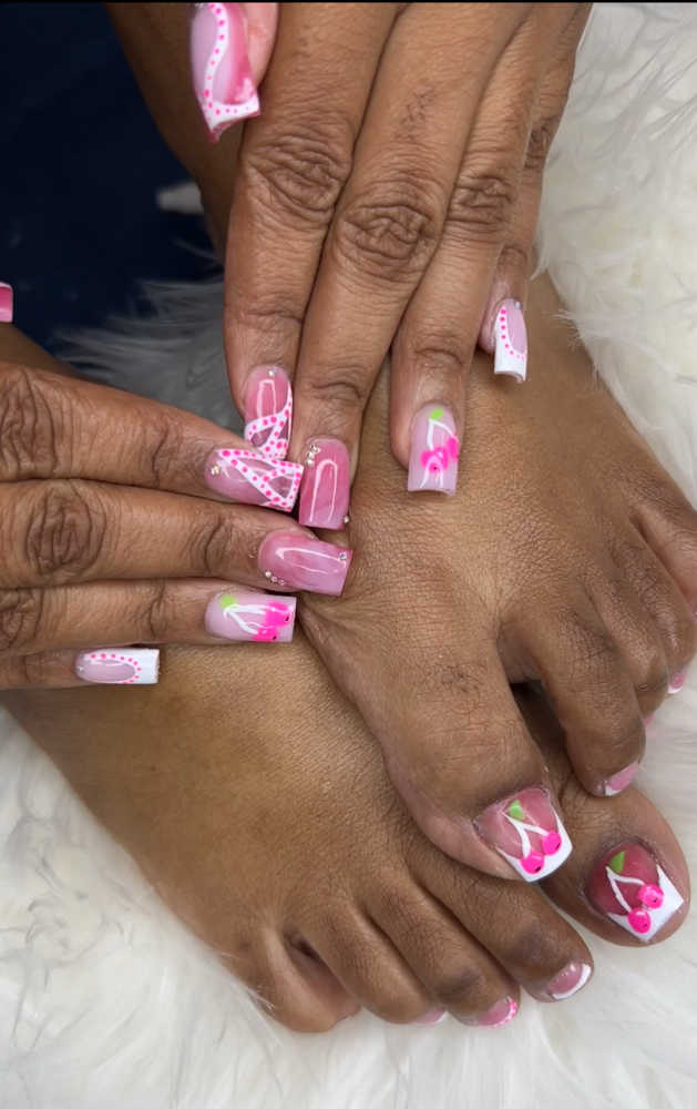 Short-Nail & Toes at Lisa’s Nail House in Tampa, FL