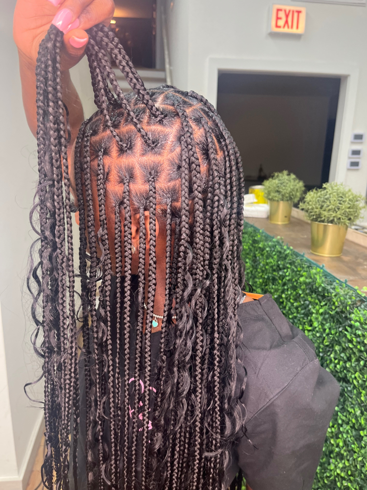 Smedium Knotless at BeautifyMe312 in Chicago, IL