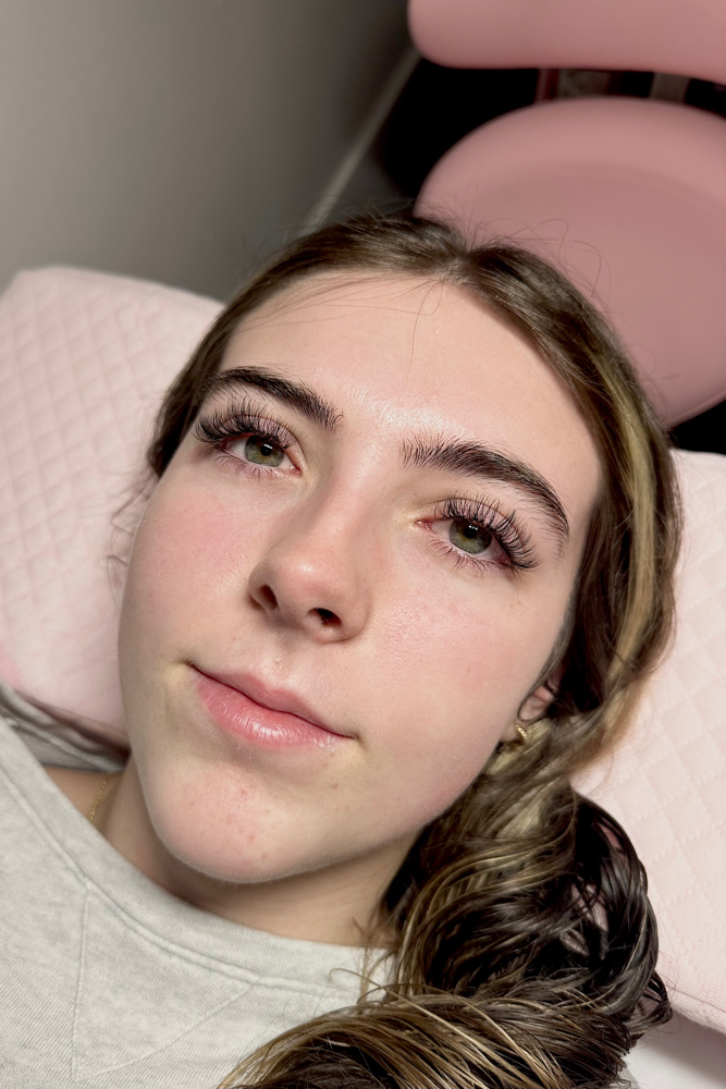 Full Set Hybrid Lash Extensions