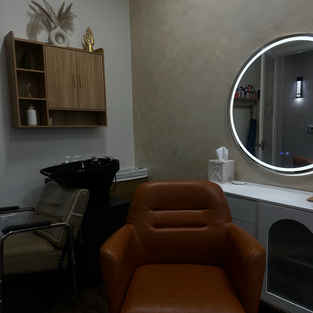 Color Matching Consultation at The Blend Studio in Surprise, AZ