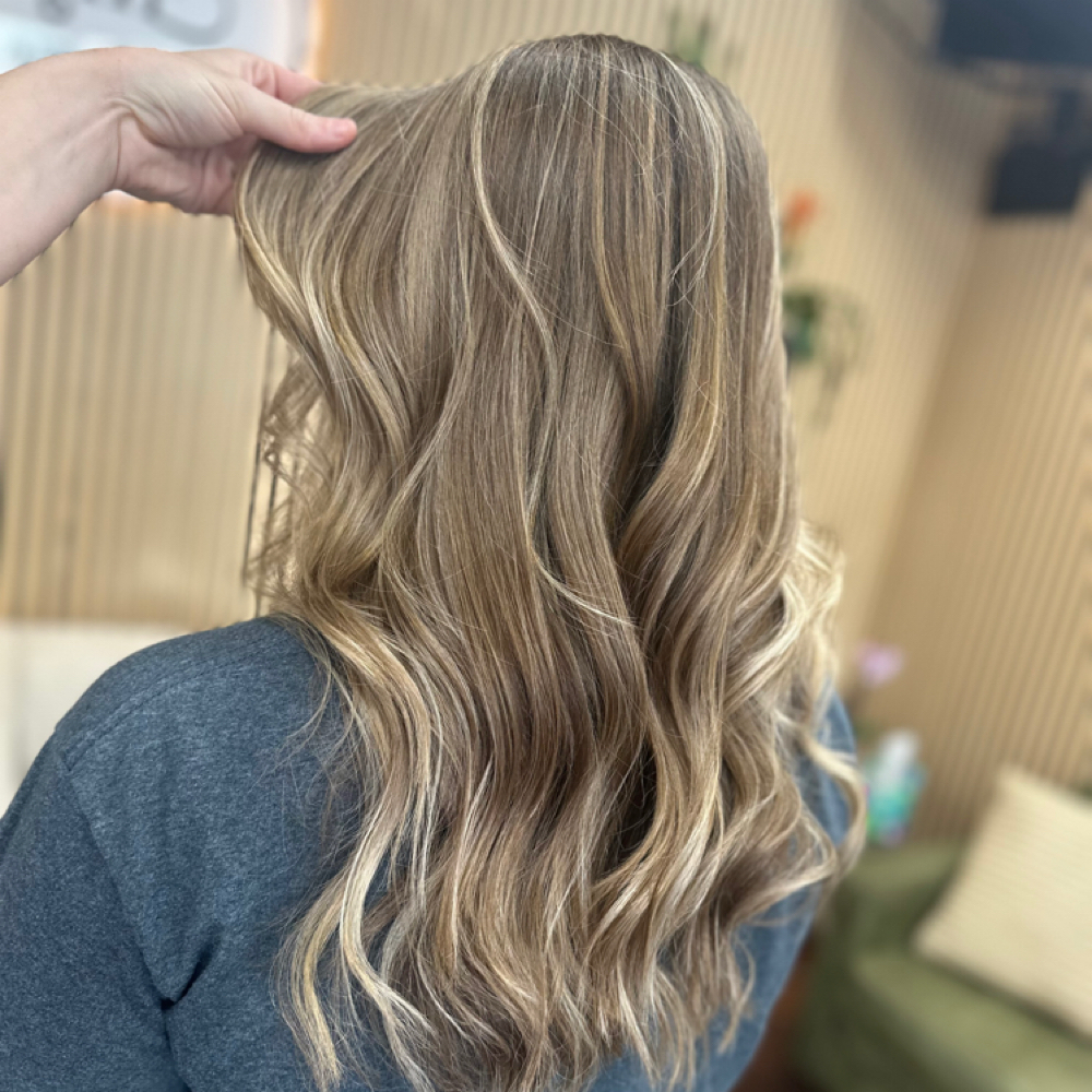Wash And Blowout/heat Style at PNW Blonding & Extensions in Puyallup, WA