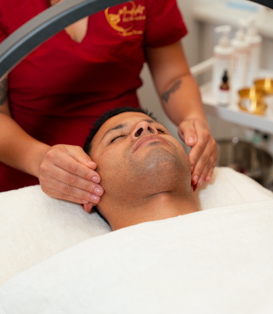 Men’s Custom Facial ✨️