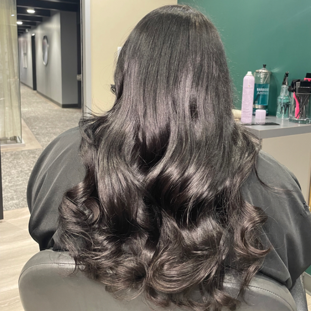 Tape-in install at So Chic Studio in Rockville, MD