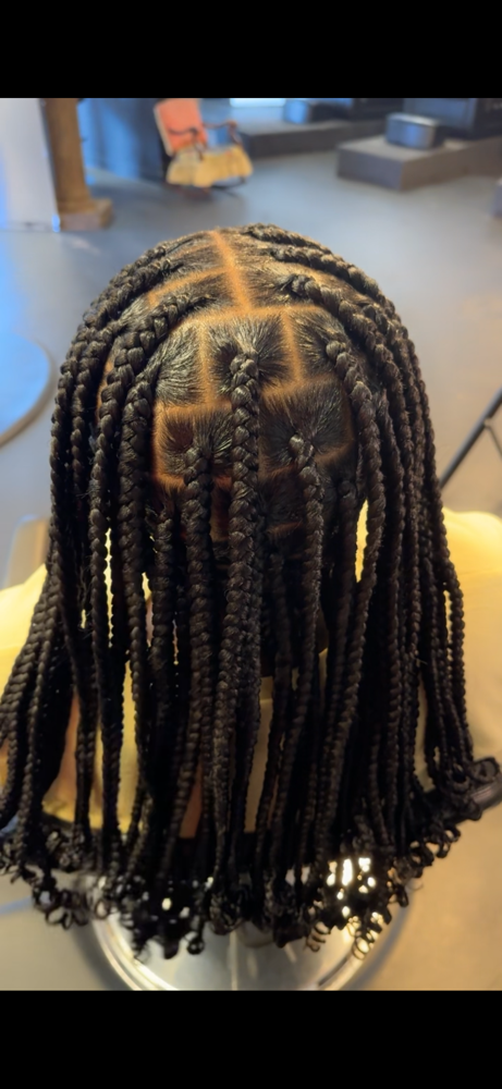 Jumbo Knotless Braids
