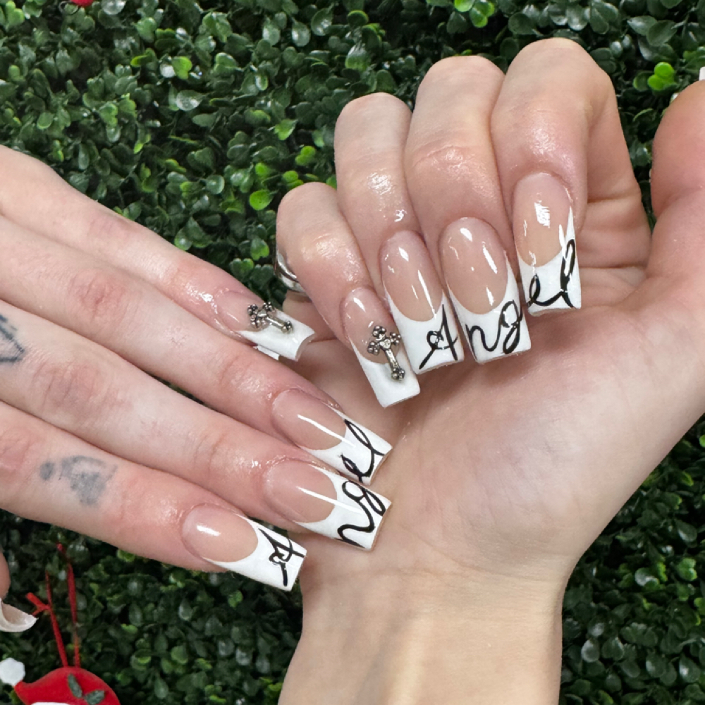 Dots/ Lines Art Work at Starz Nail & spa in North Carolina, NC