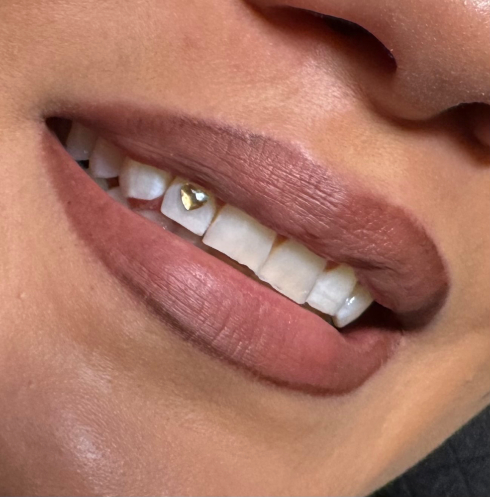 Single Swarovski Tooth Gem