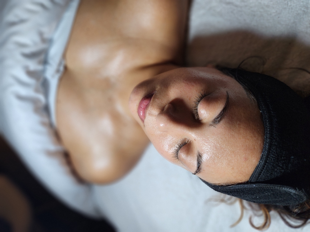Hydro Calm Facial