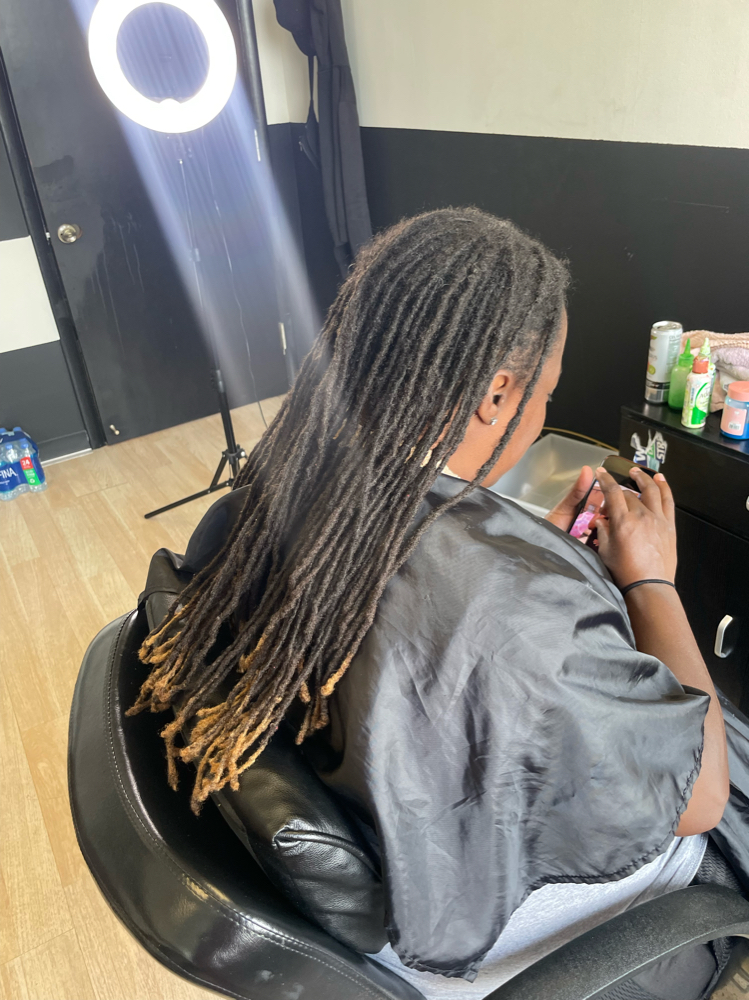Retwist&Style (LongLoc Middle Back)