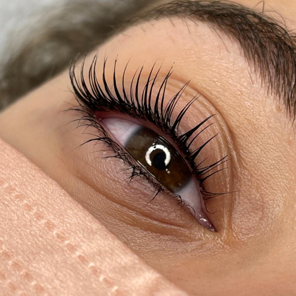 YUMI Lashes & Tinting at OOHMYLASH Studio in Brooklyn, NY