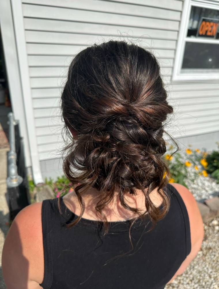 Wedding Hair Or makeup