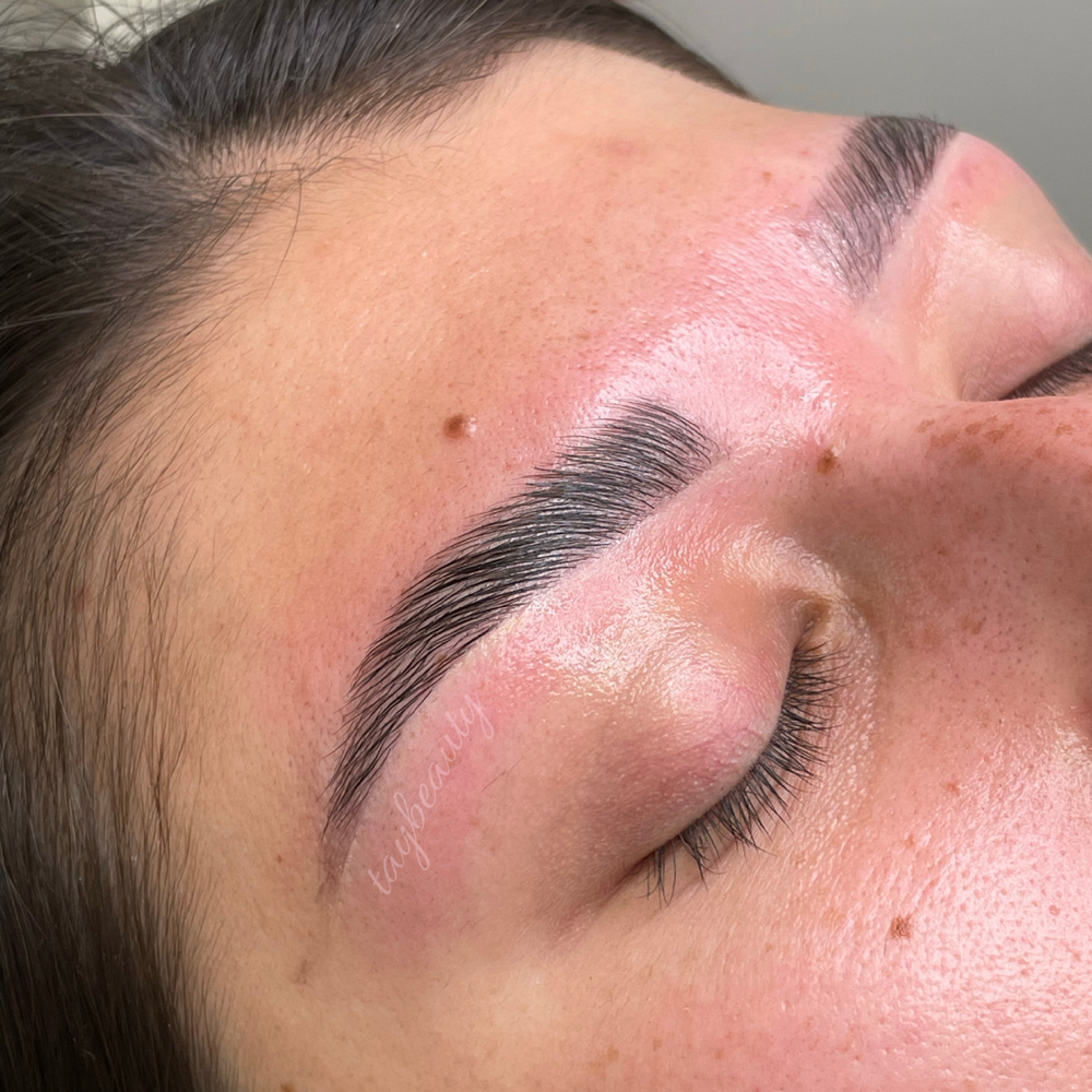 Brow Lamination (tint/wax included)