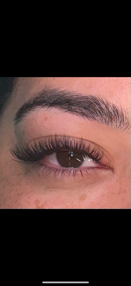 Mega Classics Lash Extensions