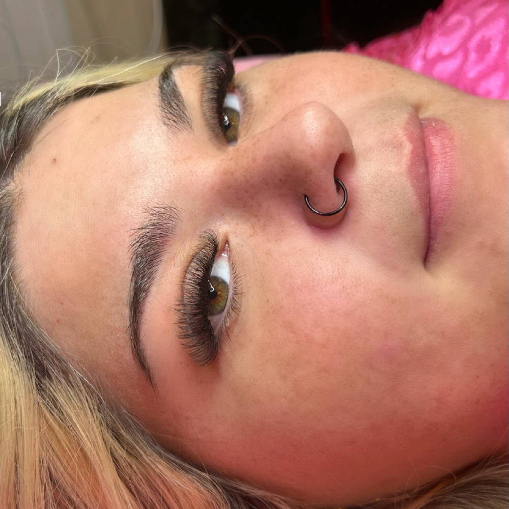 Hybrid Full Set at Lashed by Katherine in Somerset, KY