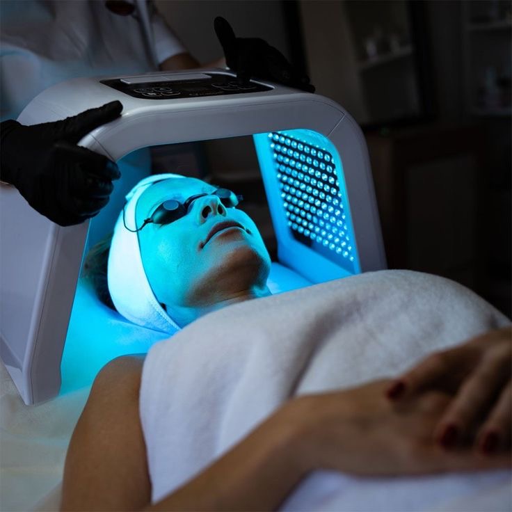 LED Light Therapy Facial