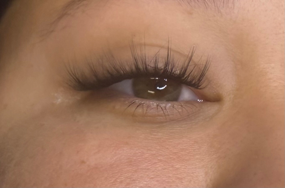 Light Hybrid Wispy Lash Clusters at OutLashed By Tay in Racine, WI
